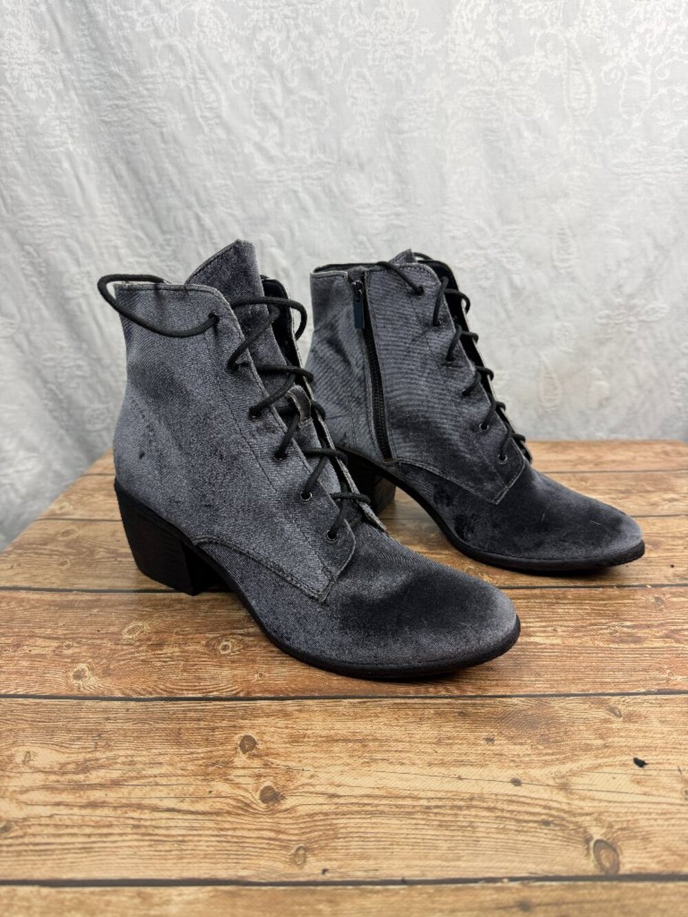 Dolce Vita Gray Suede Lace Up Ankle Booties Block Heel Side Zip Women’s Size 10